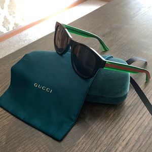 Gucci sunglasses-excellent condition!!!!